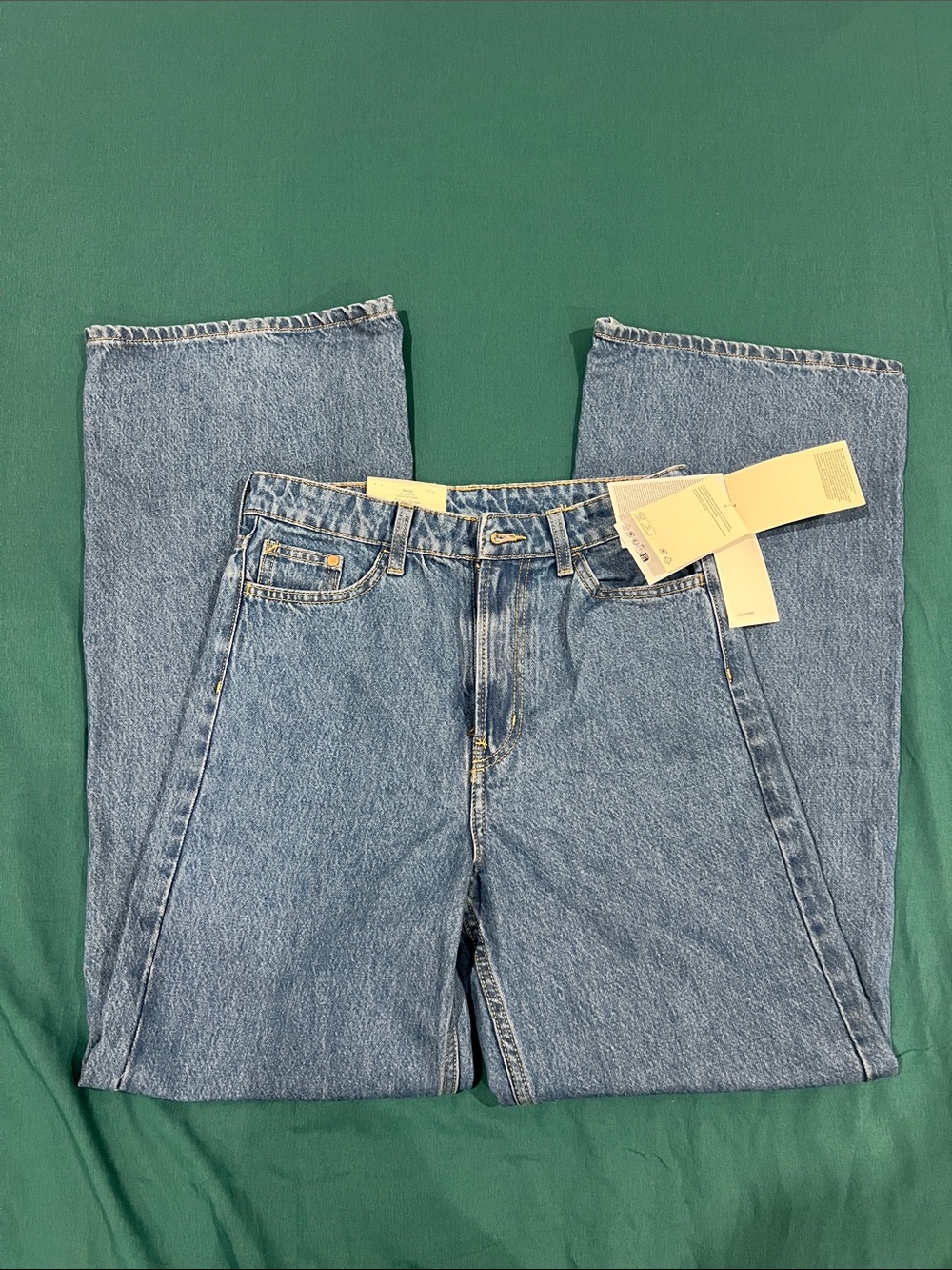 Classic Light Wash Straight-Leg Jeans - Light Blue